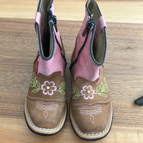 Girls boots size 14 14/12 see pictures. Carlos Boots Infant Toddler Girls - Picture 10 of 16